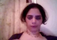 اثنين سحاق مترجم للعربية